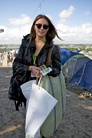 Glastonbury-2011-Festival-Life-Lara--32