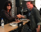 Sweden-Rock-Festival-20130606 Signering-Med-Tommy-Thayer 8563