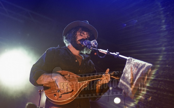 Angus Stone